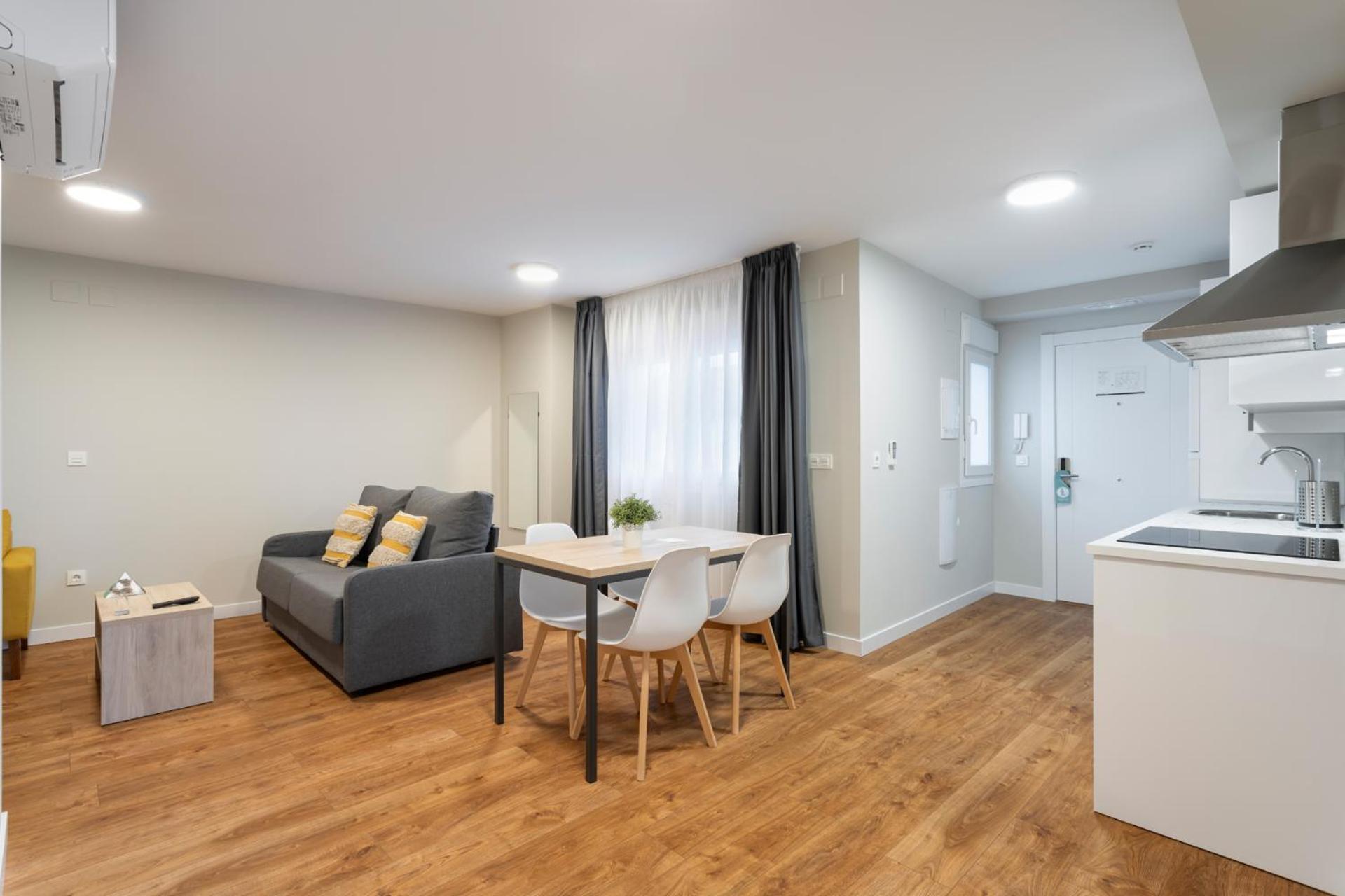 Aparthotel Alda Palencia Catedral Zewnętrze zdjęcie