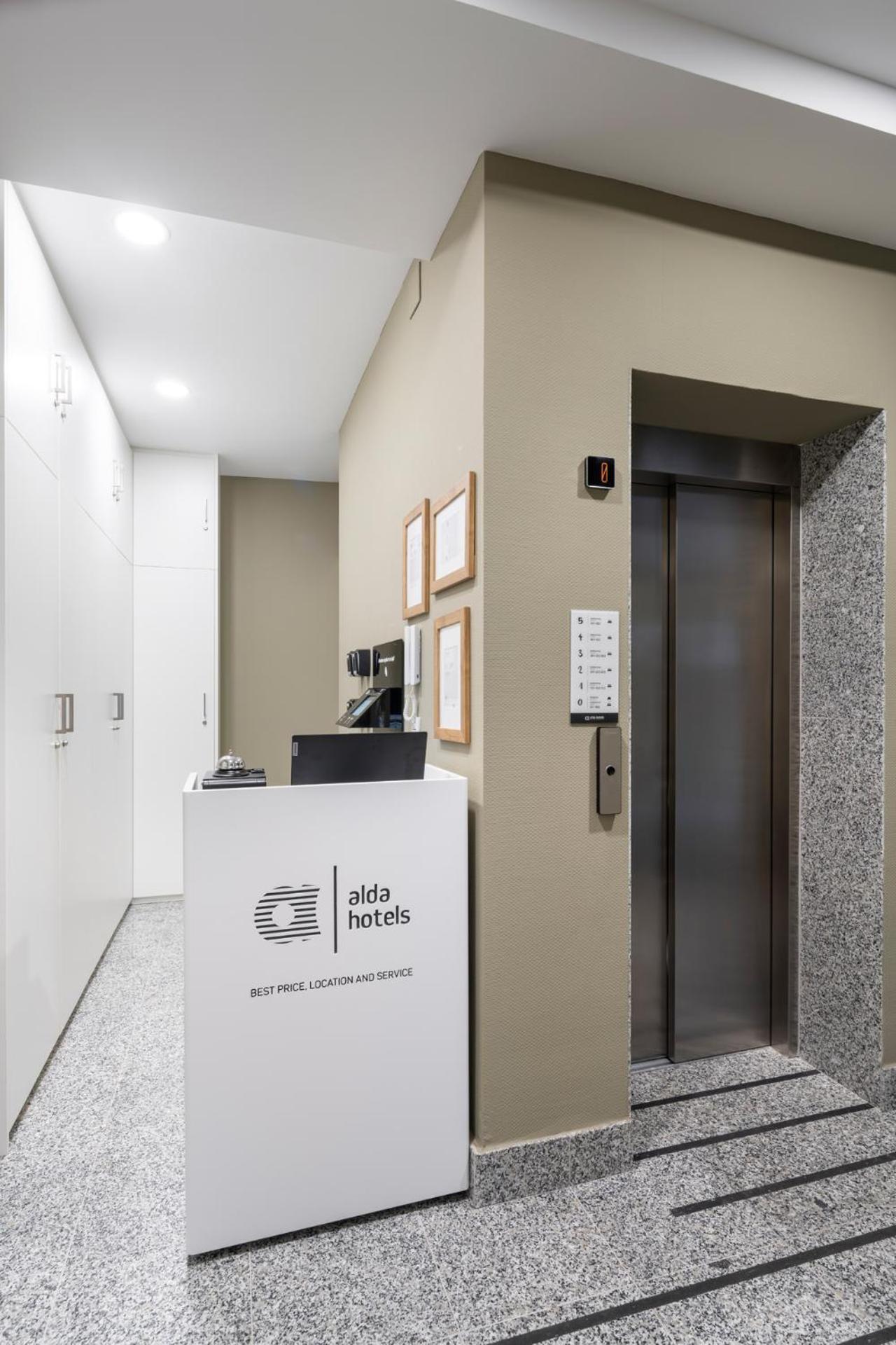 Aparthotel Alda Palencia Catedral Zewnętrze zdjęcie