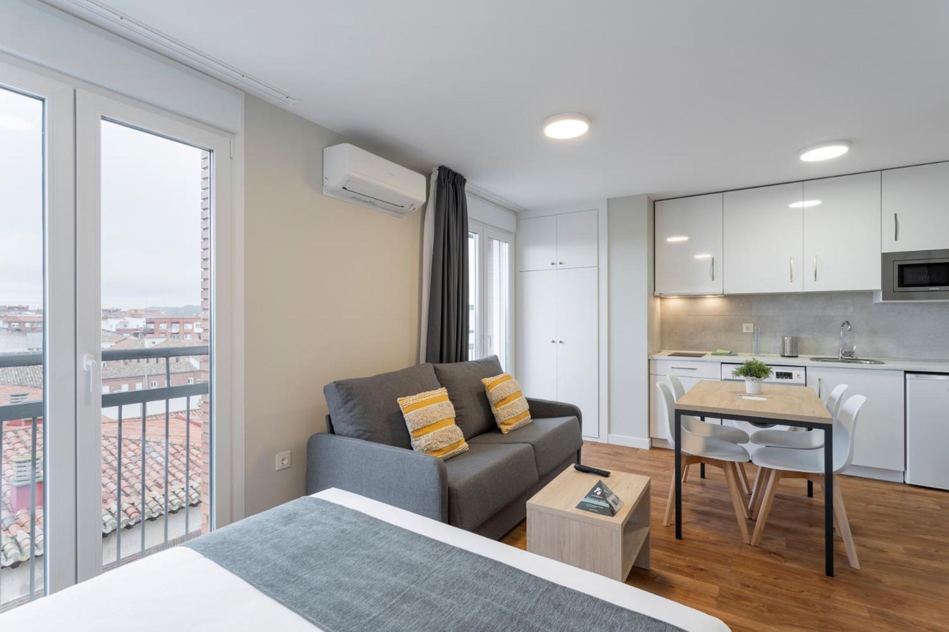 Aparthotel Alda Palencia Catedral Zewnętrze zdjęcie