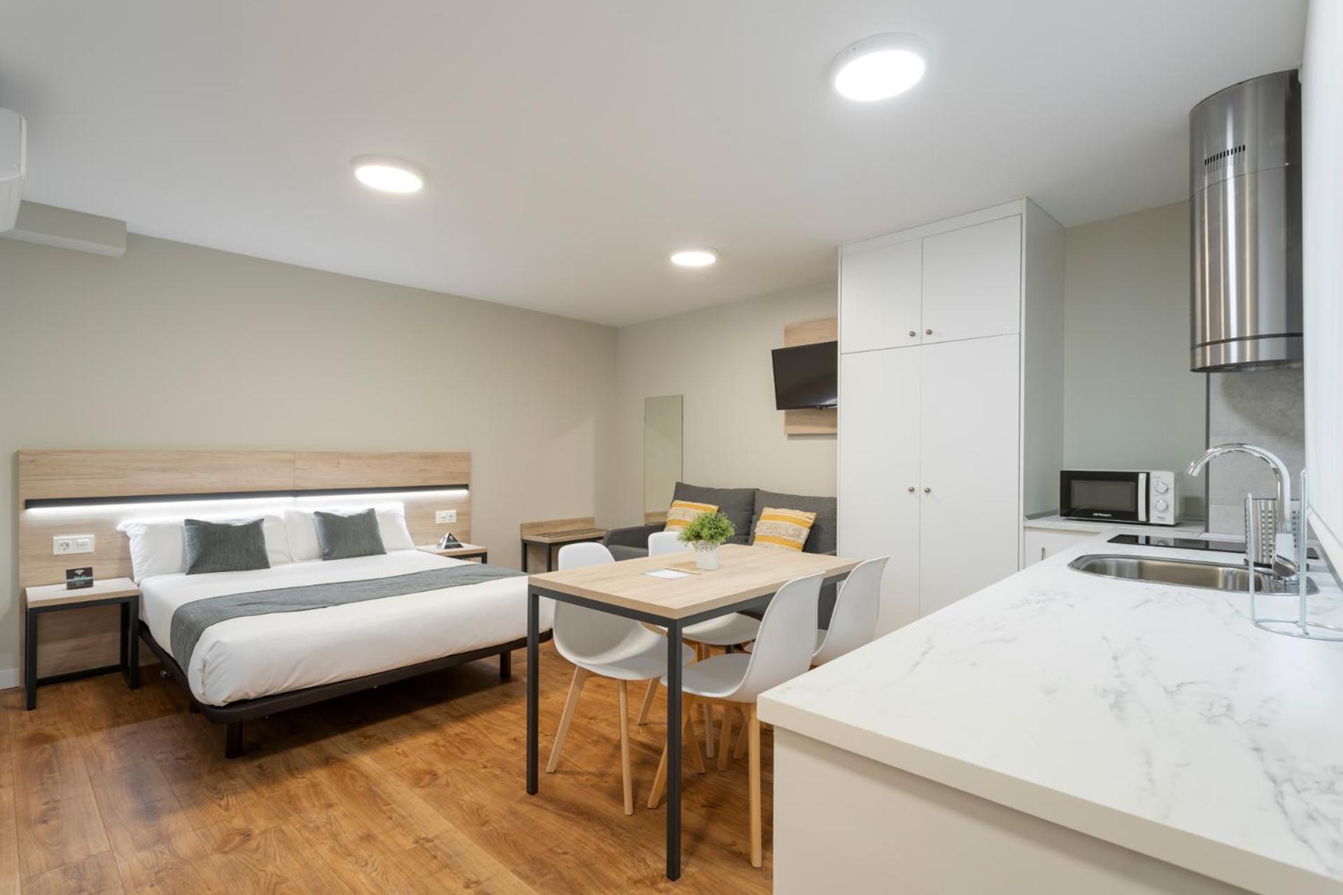 Aparthotel Alda Palencia Catedral Zewnętrze zdjęcie