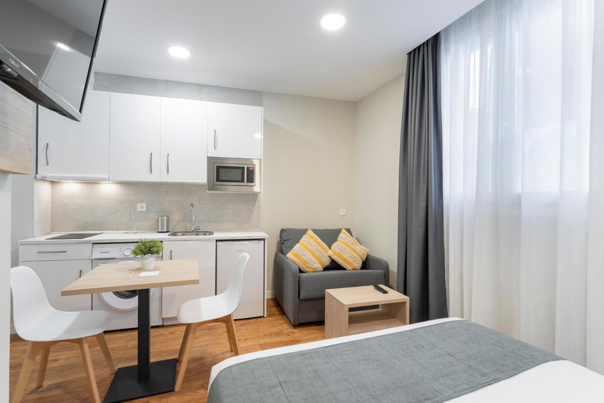 Aparthotel Alda Palencia Catedral Zewnętrze zdjęcie